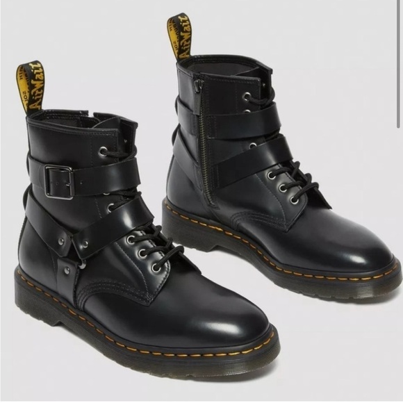 Dr. Martens Cristofor Leather Moto Boot (Women)
BLACK, Size 5US/ 3UK NEW - Picture 1 of 7